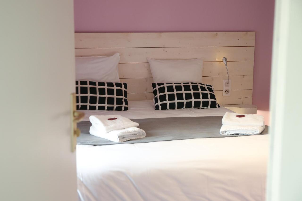 Hotel La Couronne Марманд Екстериор снимка