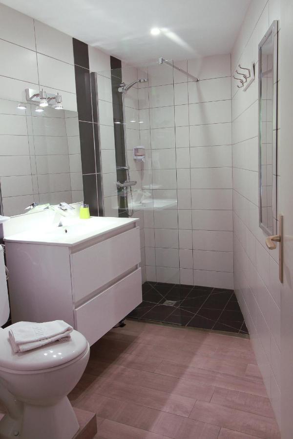 Hotel La Couronne Марманд Екстериор снимка