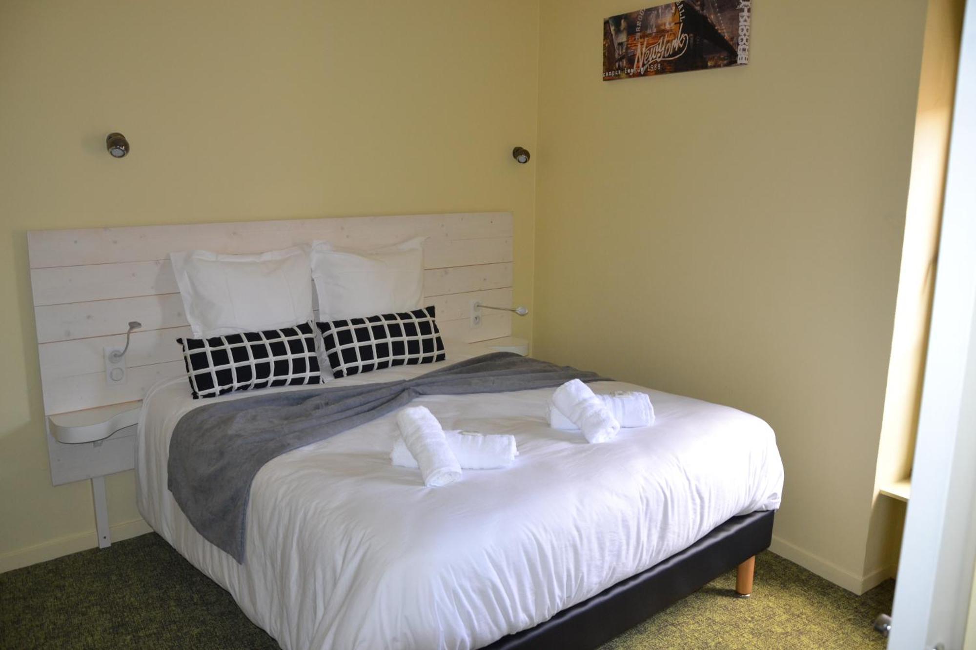 Hotel La Couronne Марманд Екстериор снимка